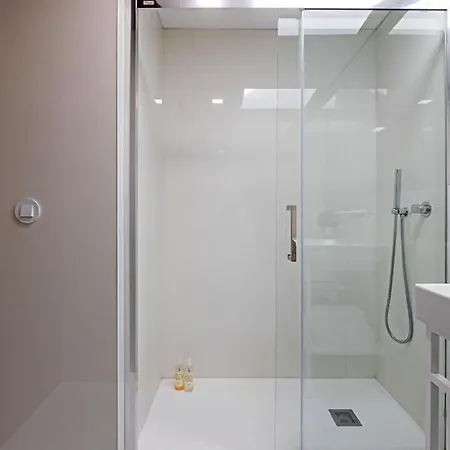 Get A Train And View *