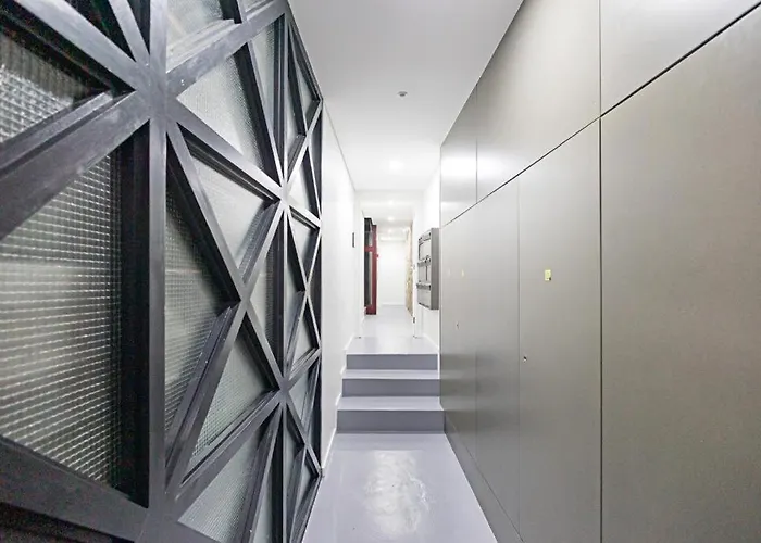 Get A Train And View * بورتو