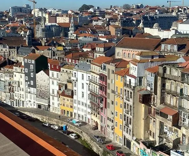 Get A Train And View *